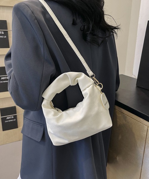 Teem Store(チームストア)の「2WAYギャザーバッグ(ショルダーバッグ・レディース・ブラック/ホワイト/シルバー/ピンク・F)」の2枚目の写真