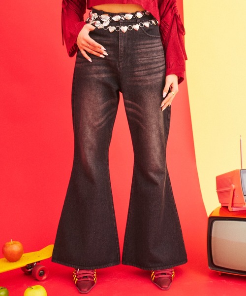 What Is Heart(ワットイズハート)の「flare denim pants- フレア デニム パンツ -(デニムパンツ・レディース・ブラック/サックスブルー・MEDIUM/SMALL)」の1枚目の写真