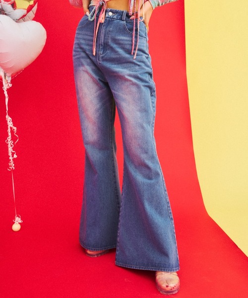 What Is Heart(ワットイズハート)の「flare denim pants- フレア デニム パンツ -(デニムパンツ・レディース・ブラック/サックスブルー・MEDIUM/SMALL)」の7枚目の写真