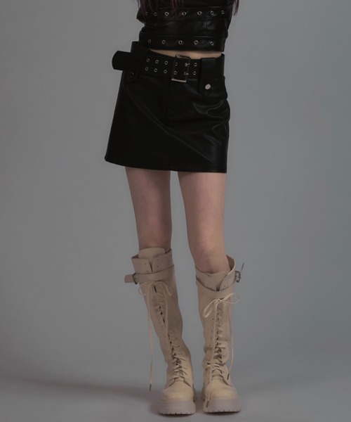 JilLA(ジルア)の「Faux Leather Wide Belt Mini Skirt / フェイクレザーワイドベルトミニスカート(スカート・レディース・ブラック・2/1)」の18枚目の写真