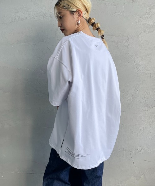 MIZUNO（ミズノ　）の「【mina 7月号掲載】[MIZUNO/ミズノ] 別注 ドローコード付き ワンポイントロゴTシャツ（Tシャツ/カットソー・レディース・ブラック/ホワイト/グレイッシュベージュ・M/L/S/XL）」の7枚目の写真