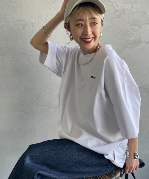 MIZUNO（ミズノ　）の「【mina 7月号掲載】[MIZUNO/ミズノ] 別注 ドローコード付き ワンポイントロゴTシャツ（Tシャツ/カットソー・レディース・ブラック/ホワイト/グレイッシュベージュ・M/L/S/XL）」の4枚目の写真