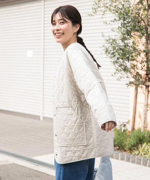 URBAN RESEARCH DOORS（アーバンリサーチドアーズ）の「カポックキルトミドルジャケット（ダウンジャケット/コート・レディース・アイボリー/グレー系その他/ブラック・MEDIUM）」の21枚目の写真