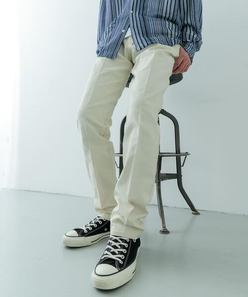 ITEMS URBANRESEARCH（アイテムズ アーバンリサーチ）の「1-tuck テーパード デニムスラックス（デニムパンツ・メンズ・ネイビー/ブラック/ホワイト・MEDIUM/LARGE）」の17枚目の写真