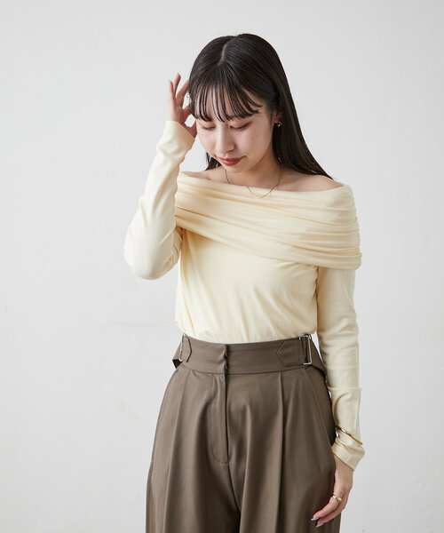 mline（エムライン）の「[mline]オフショルギャザートップス（Tシャツ/カットソー・レディース・ピンク/チャコールグレー/アイボリー・FREE）」の5枚目の写真