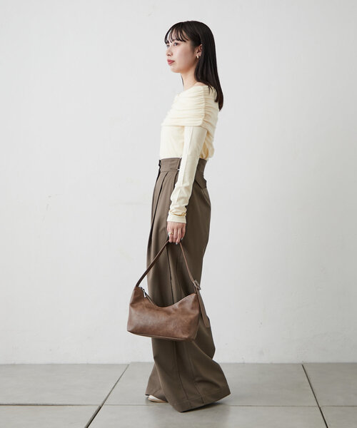 mline（エムライン）の「[mline]オフショルギャザートップス（Tシャツ/カットソー・レディース・ピンク/チャコールグレー/アイボリー・FREE）」の12枚目の写真
