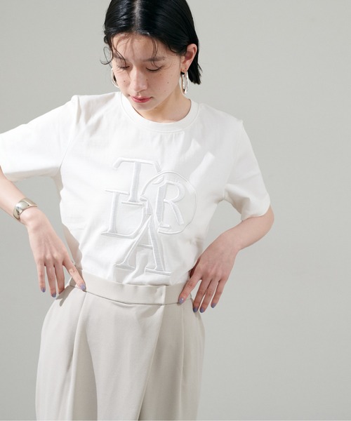 LARUTA(ラルータ)の「【LARUTA】厚盛りロゴ刺繍T(Tシャツ/カットソー・レディース・サックスブルー/オフホワイト/チャコールグレー/ベージュ・LARGE/MEDIUM)」の6枚目の写真