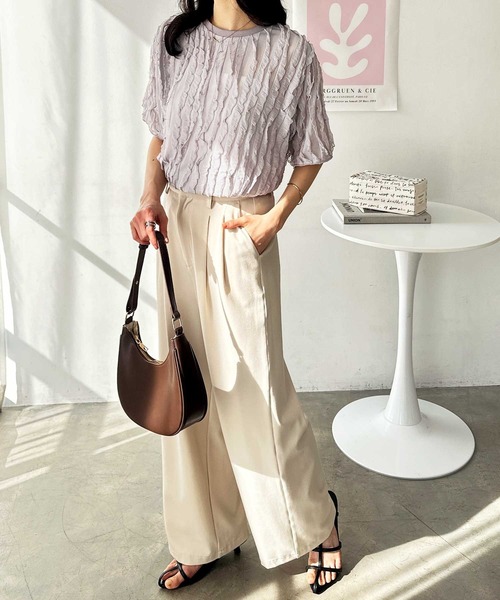 GeeRA(ジーラ)の「【夏にぴったり。】ふわっと揺れるフリルカットソーシアーTシャツ(Tシャツ/カットソー・レディース・ライトグレー/オフホワイト/ブラック・LARGE/X-LARGE/MEDIUM)」の4枚目の写真