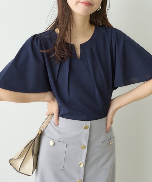 natural couture（ナチュラルクチュール）の「取りはずしチャーム2種類付きブラウス（シャツ/ブラウス・レディース・ネイビー/グレー/ピンク/アイボリー・FREE）」の4枚目の写真