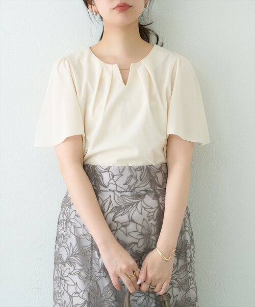 natural couture（ナチュラルクチュール）の「取りはずしチャーム2種類付きブラウス（シャツ/ブラウス・レディース・ネイビー/グレー/ピンク/アイボリー・FREE）」の6枚目の写真