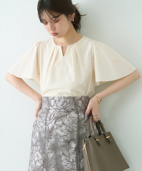 natural couture（ナチュラルクチュール）の「取りはずしチャーム2種類付きブラウス（シャツ/ブラウス・レディース・ネイビー/グレー/ピンク/アイボリー・FREE）」の7枚目の写真