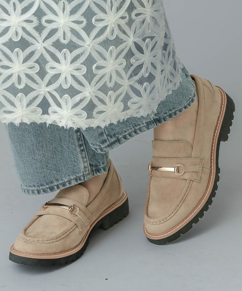 GLOBAL WORK（グローバルワーク）の「MATINEE LINE/ビットローファー/321424（ローファー・レディース・ベージュ/ブラック・MEDIUM/LARGE）」の2枚目の写真