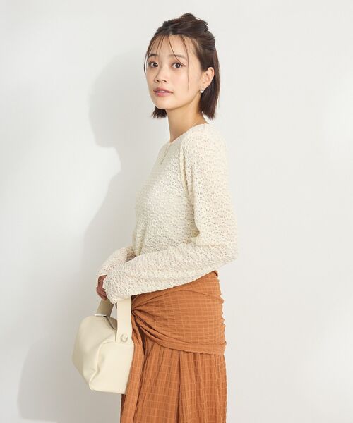 CRAFT STANDARD BOUTIQUE(クラフトスタンダードブティック)の「花柄レースシャーリングプルオーバー(ニット/セーター・レディース・イエロー/アイボリー/ブラック・FREE)」の6枚目の写真