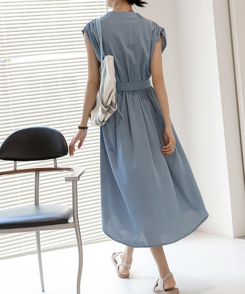 maison de LATIR(メゾンドラティール)の「夏服に最適!ノースリーブロングシャツワンピース(シャツワンピース・レディース・ブラック/イエロー/ブルー・M/L/XL)」の6枚目の写真