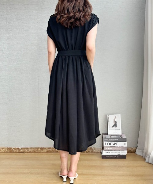 maison de LATIR(メゾンドラティール)の「夏服に最適!ノースリーブロングシャツワンピース(シャツワンピース・レディース・ブラック/イエロー/ブルー・M/L/XL)」の17枚目の写真