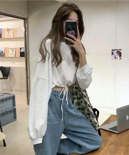 VIBGYOR(ヴィブジョー)の「【EIZZ/アイズ】クロップド丈 カットデザイン トップス(Tシャツ/カットソー・レディース・ホワイト/ブラック/グレー・FREE)」の13枚目の写真