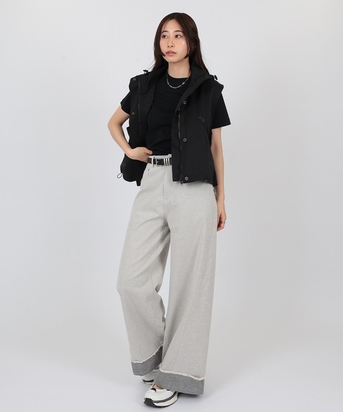 SUWDEE(スーディー)の「crew neck basic cotton t-shirt(Tシャツ/カットソー・レディース・ベージュ/ブラック/ホワイト・FREE)」の11枚目の写真