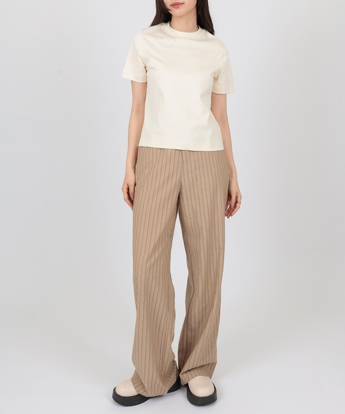 SUWDEE(スーディー)の「crew neck basic cotton t-shirt(Tシャツ/カットソー・レディース・ベージュ/ブラック/ホワイト・FREE)」の14枚目の写真