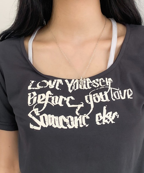 lilful(リルフル)の「フェイクレイヤードホルターネックロゴピチT(Tシャツ/カットソー・レディース・ベージュ/ダークグレー・M/S)」の8枚目の写真