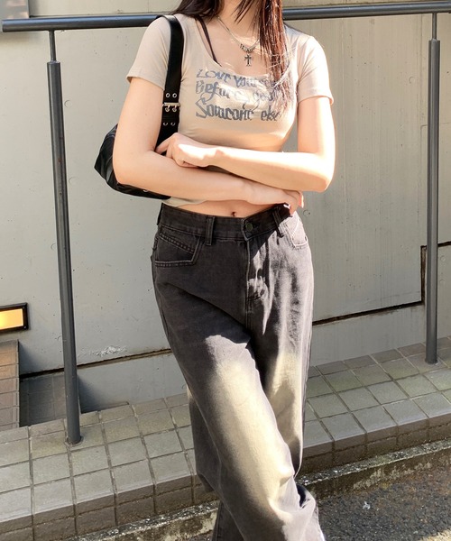 lilful(リルフル)の「フェイクレイヤードホルターネックロゴピチT(Tシャツ/カットソー・レディース・ベージュ/ダークグレー・M/S)」の15枚目の写真