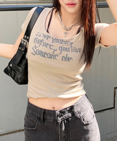 lilful(リルフル)の「フェイクレイヤードホルターネックロゴピチT(Tシャツ/カットソー・レディース・ベージュ/ダークグレー・M/S)」の17枚目の写真