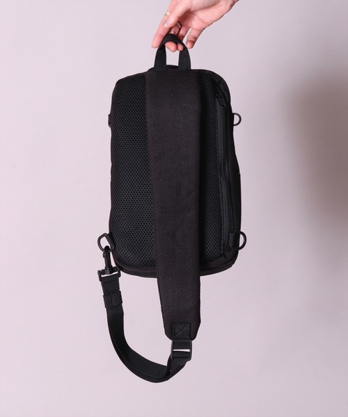 BAYBLO(ベイブロ)の「(LF)【:: fulcro 】【sling】9ポケット クロス ボディバッグ(ボディバッグ/ウエストポーチ・メンズ・ブラック・ONE SIZE)」の11枚目の写真
