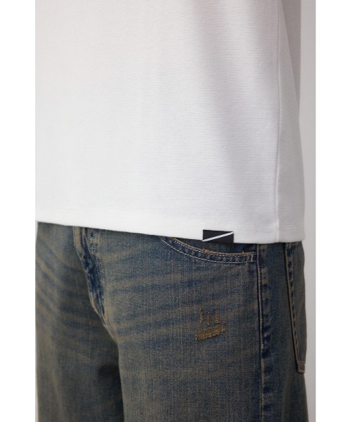 AZUL by moussy（アズールバイマウジー）の「タックフライスVネックTシャツ（Tシャツ/カットソー・メンズ・ホワイト/ブラック/杢グレー・SMALL/MEDIUM/LARGE/X-LARGE）」の12枚目の写真