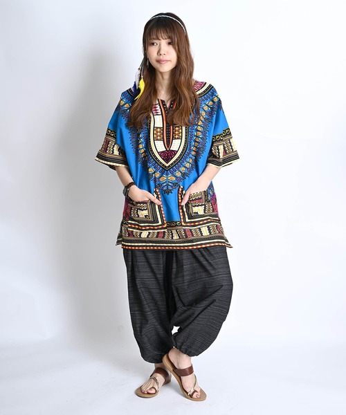 MARAI(マーライ)の「ダシキ柄半袖Tシャツ(Tシャツ/カットソー・レディース・レッド/ホワイト/ブルー/イエロー/ブラック・FREE)」の8枚目の写真