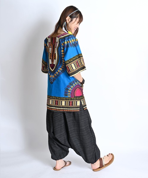MARAI(マーライ)の「ダシキ柄半袖Tシャツ(Tシャツ/カットソー・レディース・レッド/ホワイト/ブルー/イエロー/ブラック・FREE)」の9枚目の写真