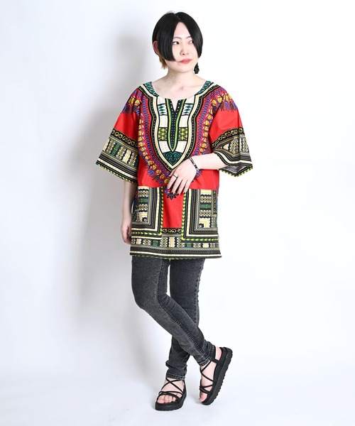 MARAI(マーライ)の「ダシキ柄半袖Tシャツ(Tシャツ/カットソー・レディース・レッド/ホワイト/ブルー/イエロー/ブラック・FREE)」の17枚目の写真