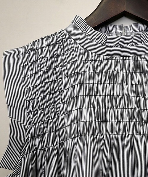 STYLEBLOCK（スタイルブロック）の「先染めストライプシャーリングノースリーブワンピース（ワンピース・レディース・ブラック/ブルー・M）」の5枚目の写真