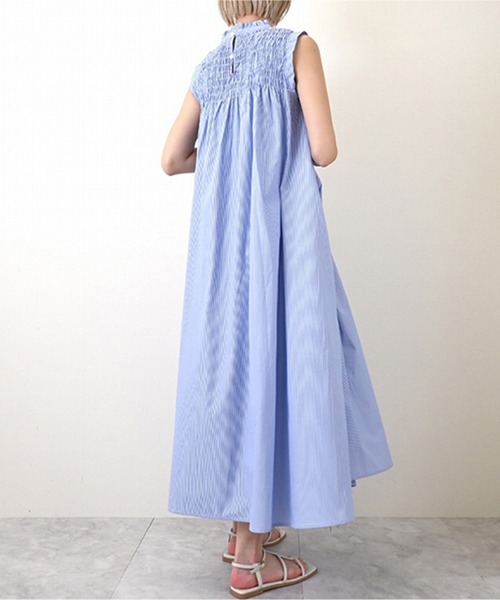 STYLEBLOCK（スタイルブロック）の「先染めストライプシャーリングノースリーブワンピース（ワンピース・レディース・ブラック/ブルー・M）」の6枚目の写真