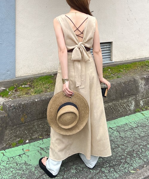 Futier land(フューティアランド)の「リゾートワンピ。夏大人バックリボンリネンワンピース(ワンピース・レディース・ブラック/ブルー/イエロー/オートミール・MEDIUM/LARGE)」の15枚目の写真