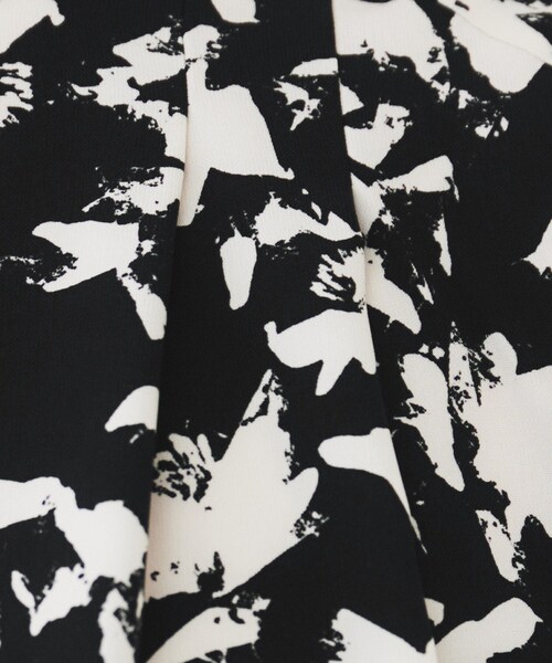 セール】【セットアップ可/洗える】モザイクフラワー柄ブラウス