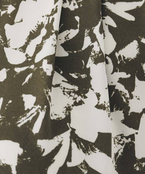 セール】【セットアップ可/洗える】モザイクフラワー柄ブラウス