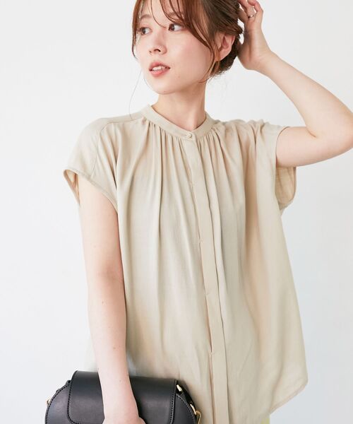 le.coeur blanc(ルクールブラン)の「《手洗い可能》T/R追撚フレンチスリーブブラウス(シャツ/ブラウス・レディース・ベージュ/ブラック/ミント・38)」の10枚目の写真