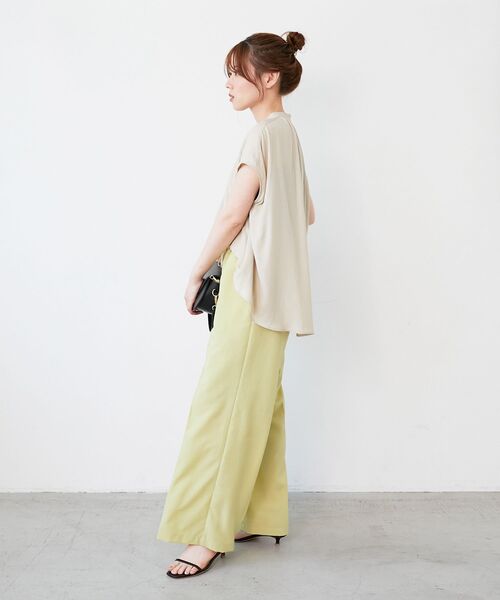 le.coeur blanc(ルクールブラン)の「《手洗い可能》T/R追撚フレンチスリーブブラウス(シャツ/ブラウス・レディース・ベージュ/ブラック/ミント・38)」の12枚目の写真