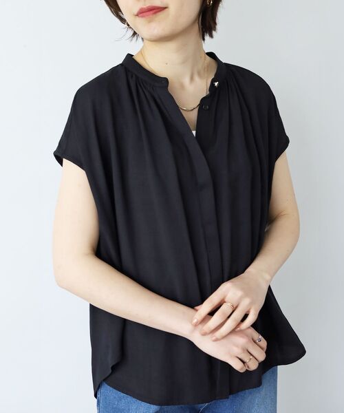 le.coeur blanc(ルクールブラン)の「《手洗い可能》T/R追撚フレンチスリーブブラウス(シャツ/ブラウス・レディース・ベージュ/ブラック/ミント・38)」の20枚目の写真