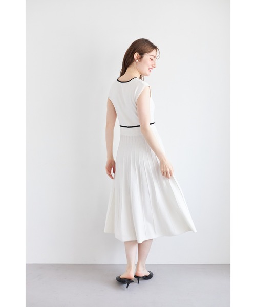 新品タグ付 トッコクローゼット プリーツニットワンピース トッコクローゼット tocco closet リボン＆ビジュー付き配色