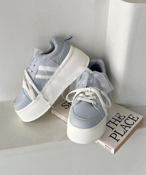 one after another NICE CLAUP(ワンアフターアナザーナイスクラップ)の「【新色追加】プラットフォームリボンカスタムスニーカー(スニーカー・レディース・ホワイト/ネイビー/サックスブルー・S/M/L)」の12枚目の写真