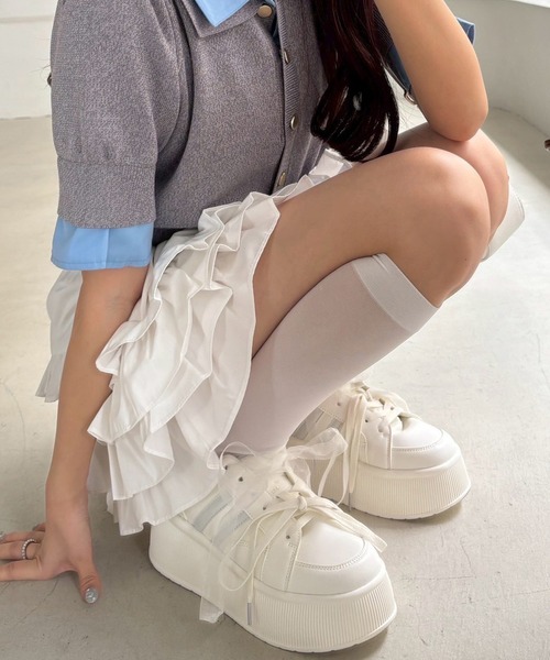 one after another NICE CLAUP(ワンアフターアナザーナイスクラップ)の「【新色追加】プラットフォームリボンカスタムスニーカー(スニーカー・レディース・ホワイト/ネイビー/サックスブルー・S/M/L)」の5枚目の写真