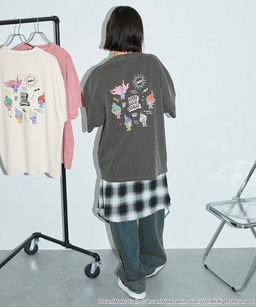 Anchor Smith(アンカー スミス)の「Good Luck Trolls 別注 ヴィンテージ加工 オーバーサイズプリント半袖Tシャツ/ グッドラックトロールズ(Tシャツ/カットソー・レディース・ブラック/アイボリー/ピンク・M/L)」の11枚目の写真