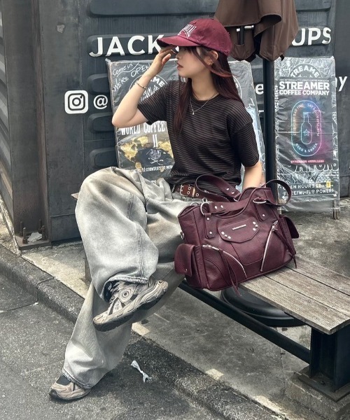 Chikashitsu +（チカシツプラス）の「【Chikashitsu +】point wash balloon denim pants / 【チカシツプラス】ポイントウォッシングバルーンデニムパンツ（デニムパンツ・メンズ・ブラック/グレー・M/L）」の3枚目の写真