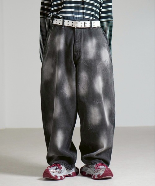 Chikashitsu +（チカシツプラス）の「【Chikashitsu +】point wash balloon denim pants / 【チカシツプラス】ポイントウォッシングバルーンデニムパンツ（デニムパンツ・メンズ・ブラック/グレー・M/L）」の17枚目の写真