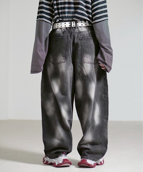 Chikashitsu +（チカシツプラス）の「【Chikashitsu +】point wash balloon denim pants / 【チカシツプラス】ポイントウォッシングバルーンデニムパンツ（デニムパンツ・メンズ・ブラック/グレー・M/L）」の20枚目の写真
