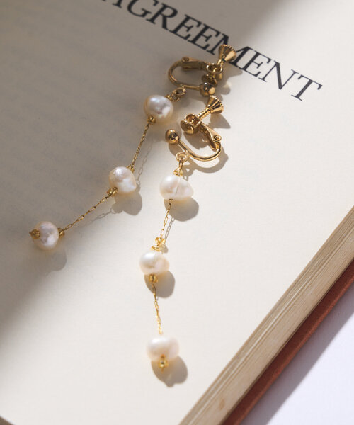 un dix cors（アンディコール）の「淡水パールチェーンイヤリング（イヤリング・レディース・ゴールド・FREE）」の9枚目の写真