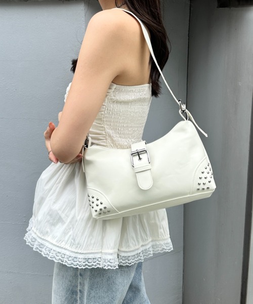 wears(ウェアーズ)の「スタッズフラップハンドバッグ(ハンドバッグ・レディース・ブラック/ホワイト/レッド/ブラウン・FREE)」の7枚目の写真