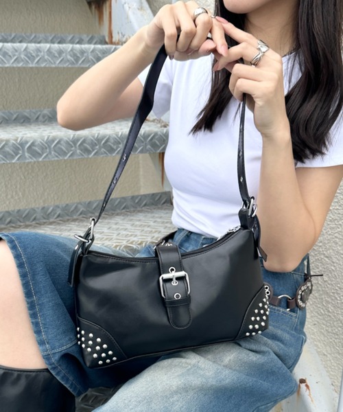 wears(ウェアーズ)の「スタッズフラップハンドバッグ(ハンドバッグ・レディース・ブラック/ホワイト/レッド/ブラウン・FREE)」の22枚目の写真