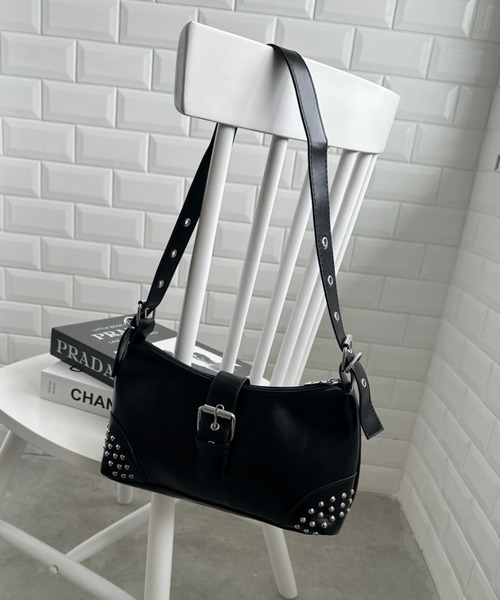 wears(ウェアーズ)の「スタッズフラップハンドバッグ(ハンドバッグ・レディース・ブラック/ホワイト/レッド/ブラウン・FREE)」の15枚目の写真