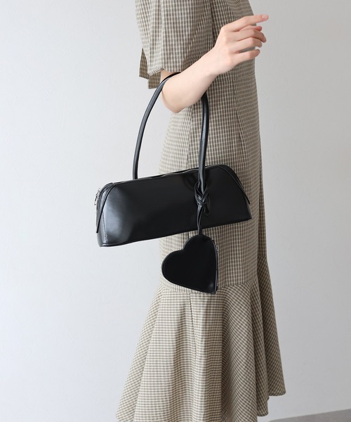 BLUEEAST(ブルーイースト)の「ハートポーチ付きフルートショルダーバッグ(ハンドバッグ・レディース・ホワイト/レッド/ブラック・FREE)」の8枚目の写真